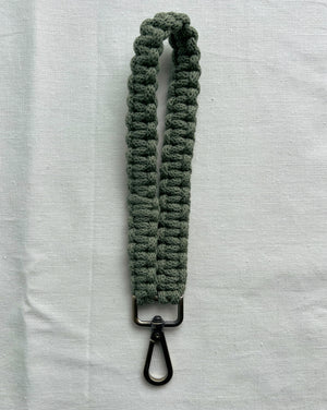 The Macramé Hanyard