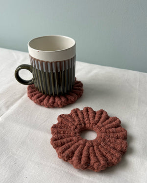 The Knotted Daisy Coaster